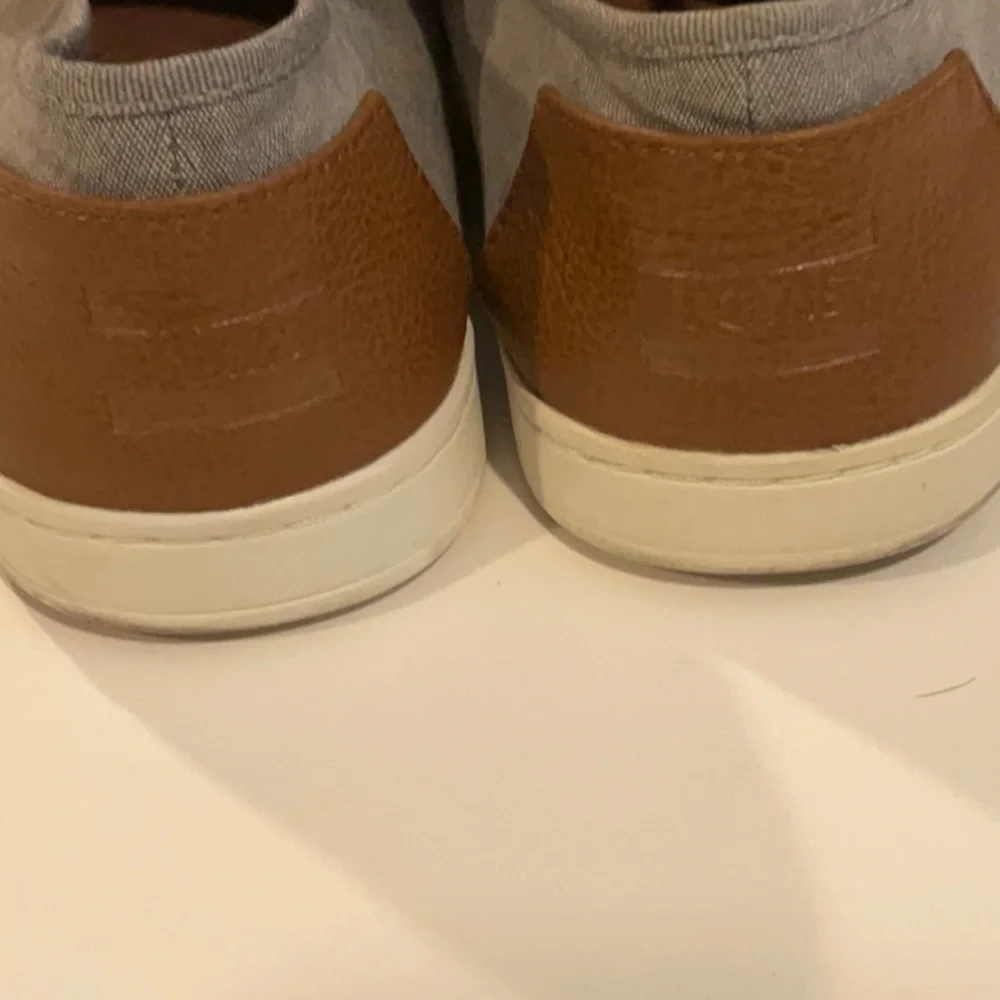 Toms Casual shoe size 9 - Picture 4 of 7